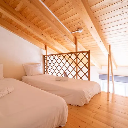 Aljezur Villas אכסניה *