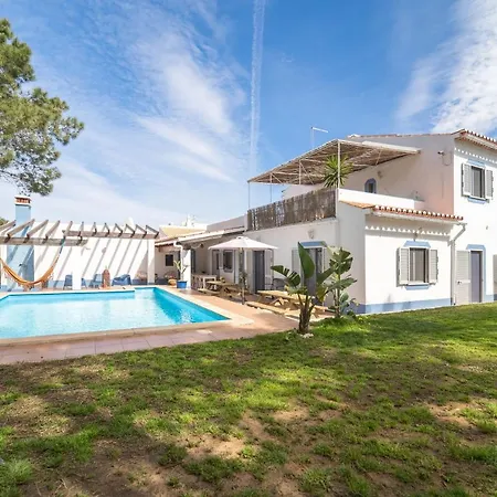 אכסניה Aljezur Villas