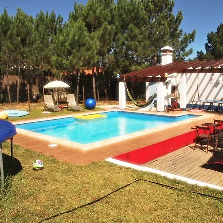 אכסניה Aljezur Villas *